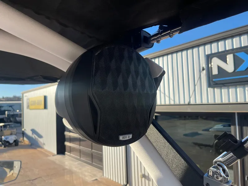 Slide: The Image of Malibu Wakesetter 23 MXZ 2024 - 37