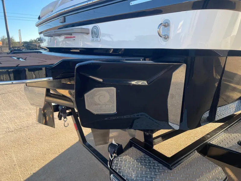 Slide: The Image of Malibu Wakesetter 23 MXZ 2024 - 9