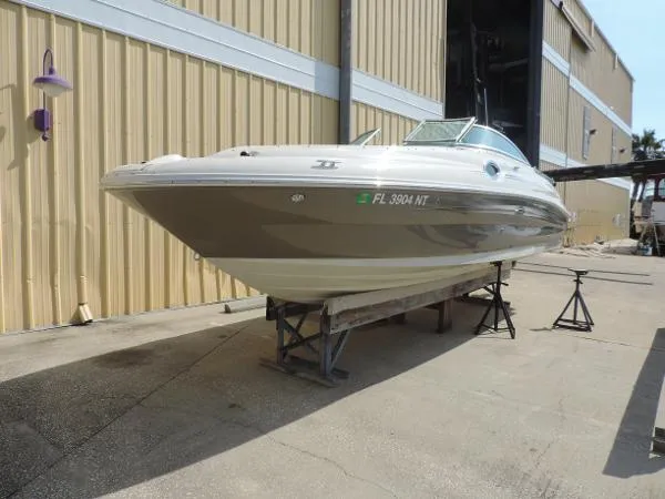 Slide: The Image of Sea Ray 240 Sundeck 2008 - 1