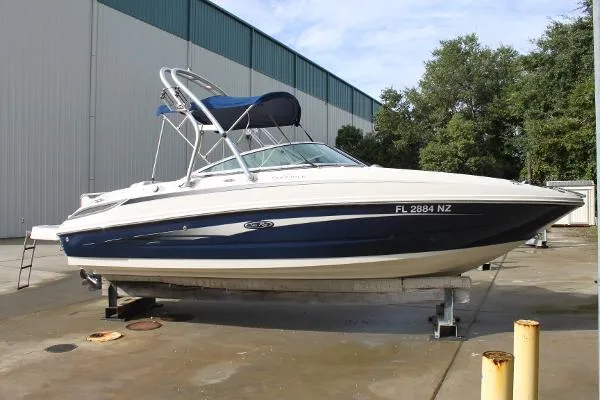 Slide: The Image of Sea Ray 230 Sundeck 2009 - 0