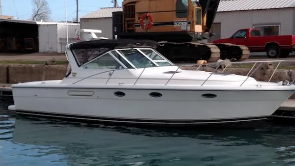 Slide: The Image of Tiara 3100 Open 2000 - 2