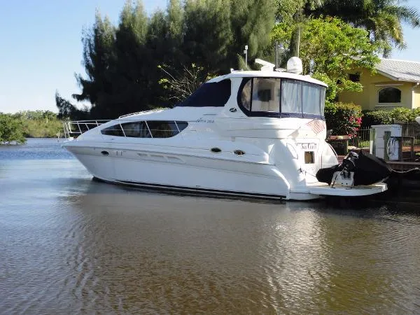 Slide: The Image of Sea Ray 40 Motor Yacht- Lift Thruster 2006 - 2