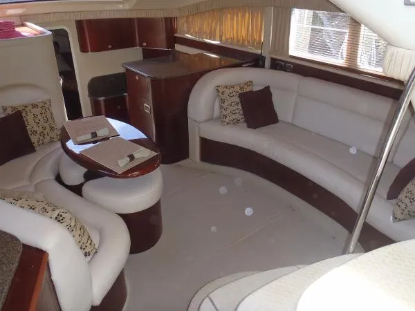 Slide: The Image of Sea Ray 40 Motor Yacht- Lift Thruster 2006 - 3