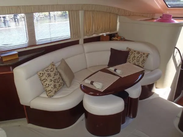 Slide: The Image of Sea Ray 40 Motor Yacht- Lift Thruster 2006 - 4