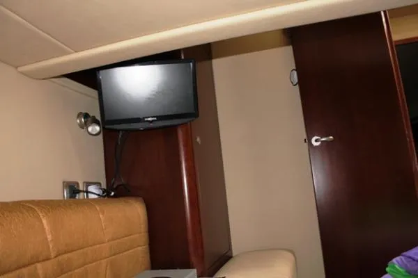 Slide: The Image of Sea Ray 44 Sedan Bridge 2006 - 5