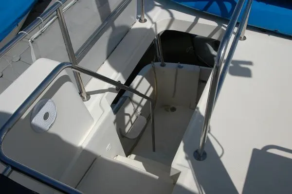 Slide: The Image of Mainship Trawler 2006 - 10