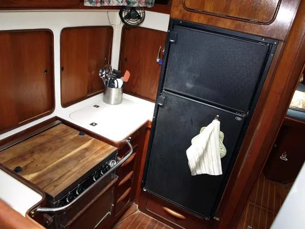 Slide: The Image of Gulfstar 47 Sailmaster 1979 - 11
