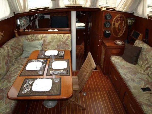 Slide: The Image of Gulfstar 47 Sailmaster 1979 - 5