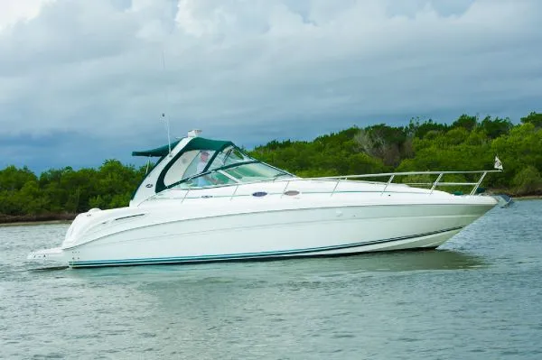 Slide: The Image of Sea Ray 360 Sundancer 2002 - 4