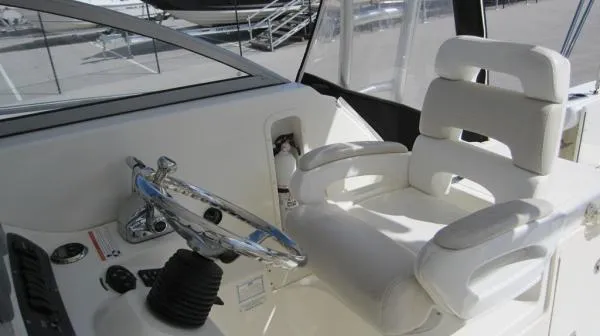 Slide: The Image of Boston Whaler 305 Conquest 2008 - 7