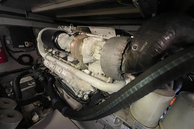 Slide: The Image of Engine compartment of a 2006 Sea Ray 580 Sedan Bridge yacht. - 60