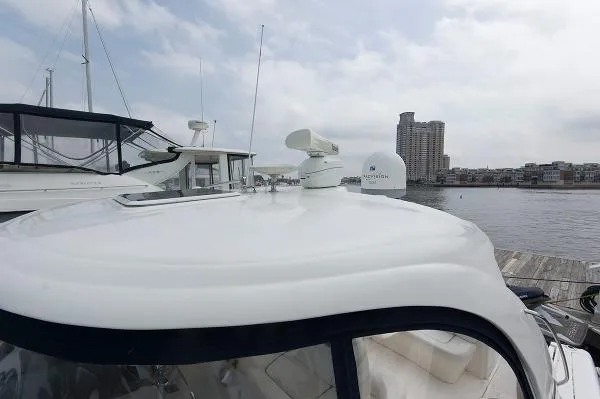 Slide: The Image of Sea Ray 40 Sundancer 2006 - 8
