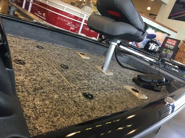 Slide: The Image of Tracker Pro Team 175 TF 2026 - 26