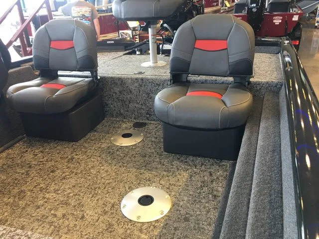 Slide: The Image of Tracker Pro Team 175 TF 2026 - 27