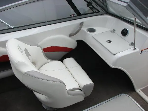 Slide: The Image of Stingray 180 LS/LX 2013 - 7