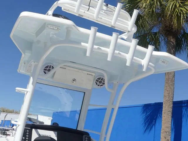 Slide: The Image of Robalo 266 Cayman SD 2026 - 37