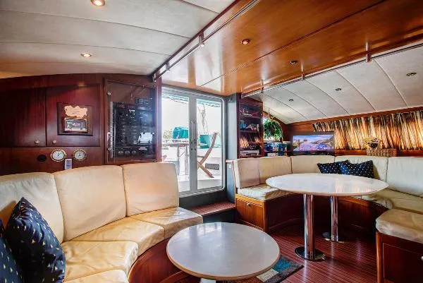 Slide: The Image of Fountaine Pajot Marquises 60 Custom 1999 - 11