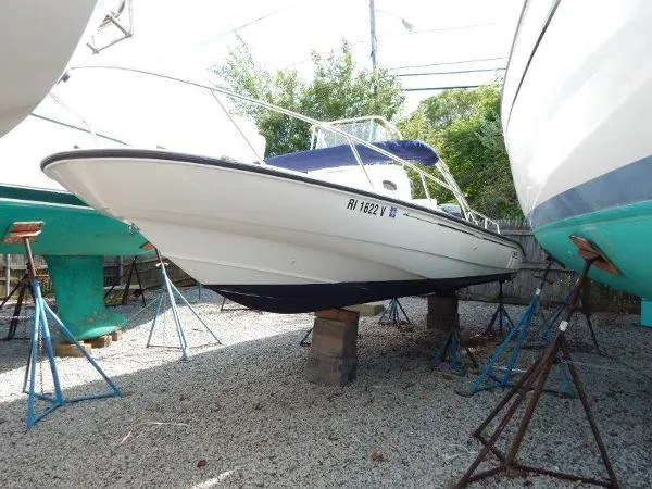 Slide: The Image of Boston Whaler Dauntless 220 2003 - 7