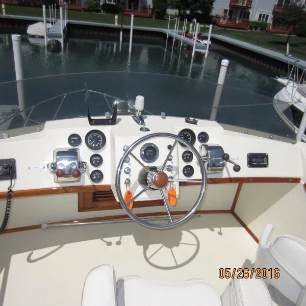 Slide: The Image of Chris-Craft 28 Commander Sports Express 1972 - 4