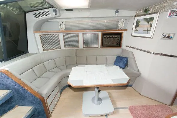 Slide: The Image of Sea Ray 39 Express Cruiser 1989 - 10