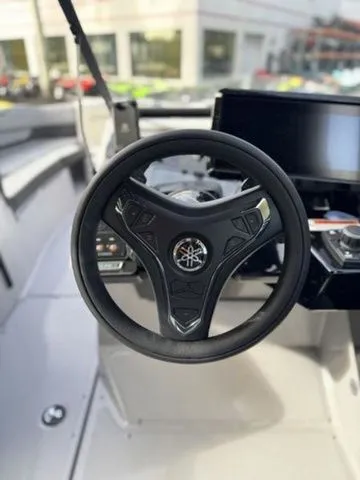 Slide: The Image of Yamaha 255XD 2026 - 18