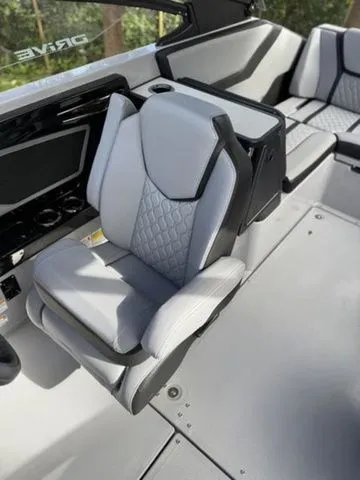 Slide: The Image of Yamaha 255XD 2026 - 24