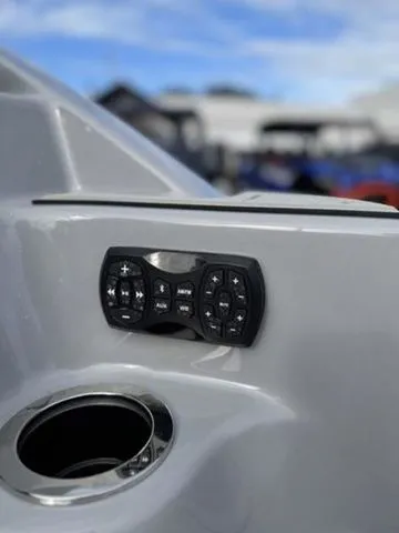 Slide: The Image of Yamaha 255XD 2026 - 9