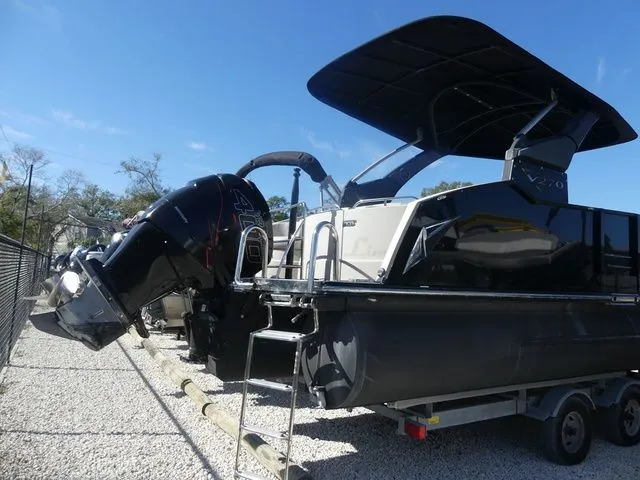 Slide: The Image of Harris Grand Mariner Series SL 270 2016 - 4