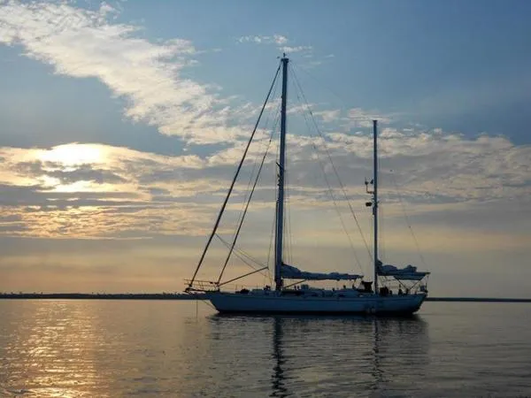 Slide: The Image of Shannon Sailboat 1981 - 0