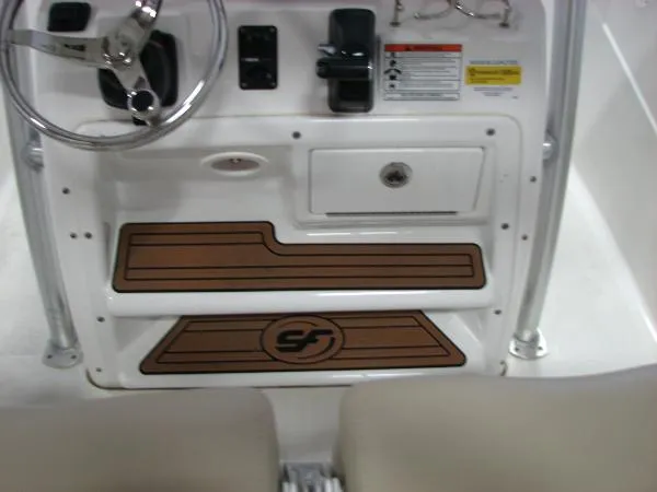 Slide: The Image of Sea Fox 246 Commander 2015 - 9