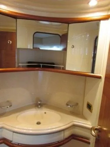 Slide: The Image of Azimut 55 E 2002 - 10