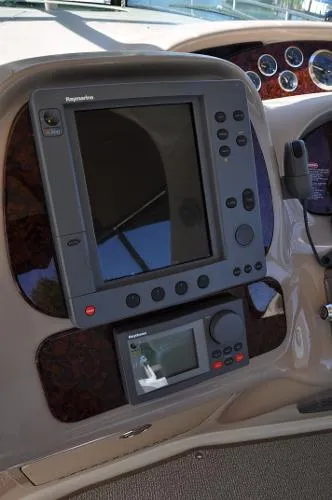 Slide: The Image of Sea Ray 410 Express Cruiser 2001 - 10