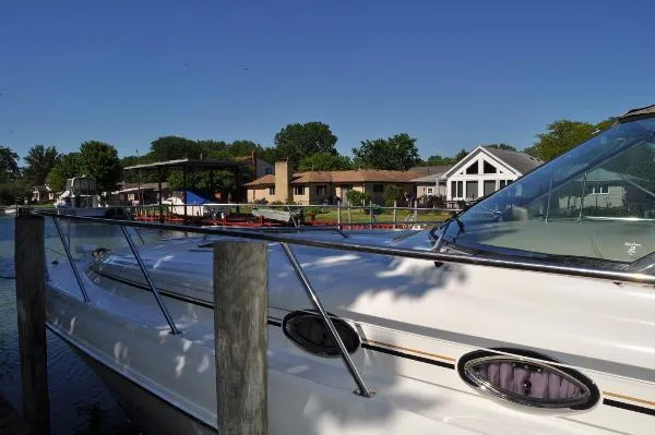 Slide: The Image of Sea Ray 410 Express Cruiser 2001 - 3