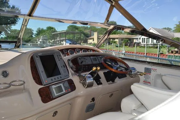 Slide: The Image of Sea Ray 410 Express Cruiser 2001 - 8