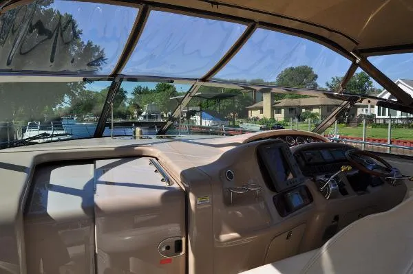Slide: The Image of Sea Ray 410 Express Cruiser 2001 - 9