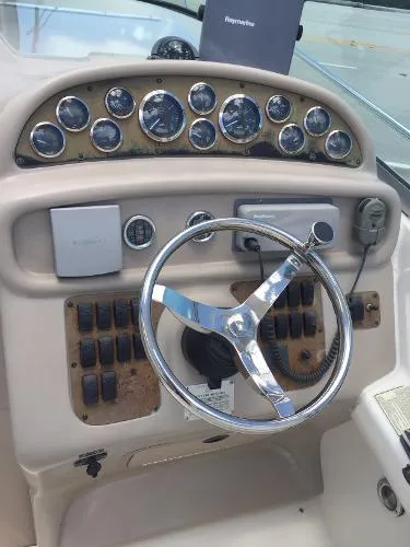 Slide: The Image of Sea Ray Sundancer 2001 - 4
