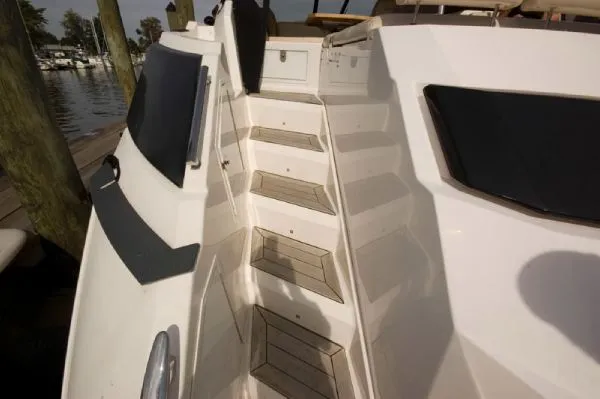 Slide: The Image of Regal 5260 Commodore 2009 - 8