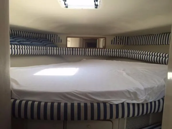 Slide: The Image of Sea Ray 440 Sundancer 1995 - 2