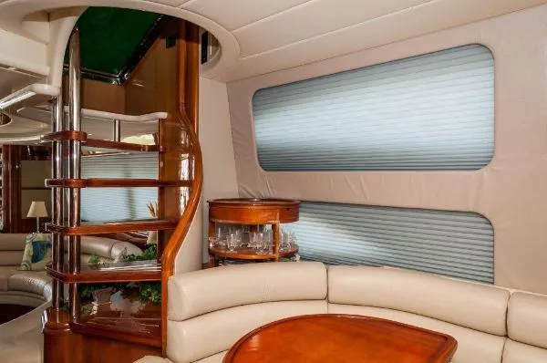 Slide: The Image of Azimut 70 Sea Jet 1999 - 5