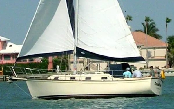 Slide: The Image of Island Packet 31 Island Packet 1988 - 0