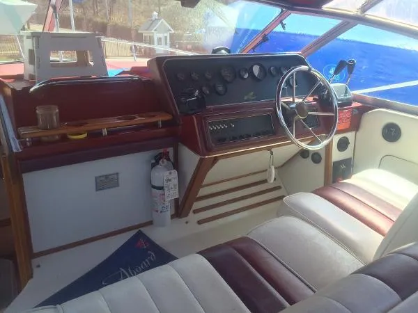 Slide: The Image of Sea Ray 300 Sundancer 1989 - 7