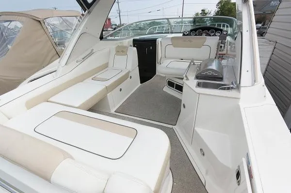Slide: The Image of Sea Ray 310 Sundancer 2010 - 1