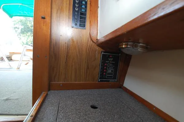 Slide: The Image of Albin 27 Sport Cruiser Express 1986 - 10