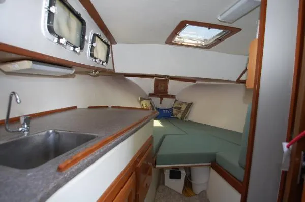Slide: The Image of Albin 27 Sport Cruiser Express 1986 - 6