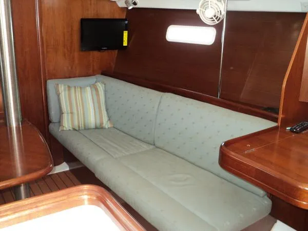Slide: The Image of Beneteau 373 2005 - 10