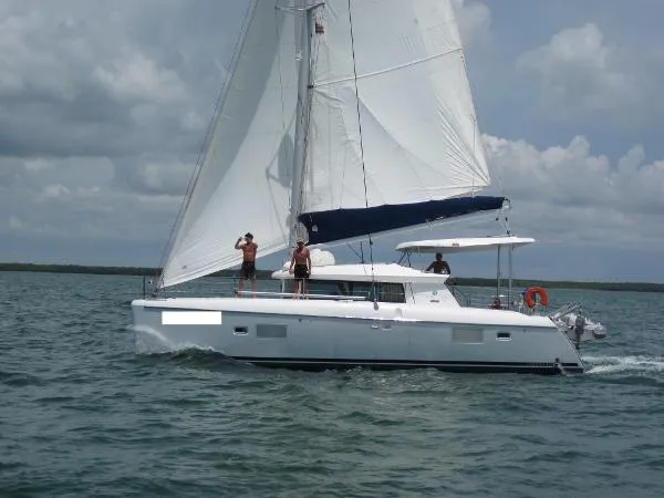 Slide: The Image of Lagoon 420 Owner's Cabin 2008 - 2