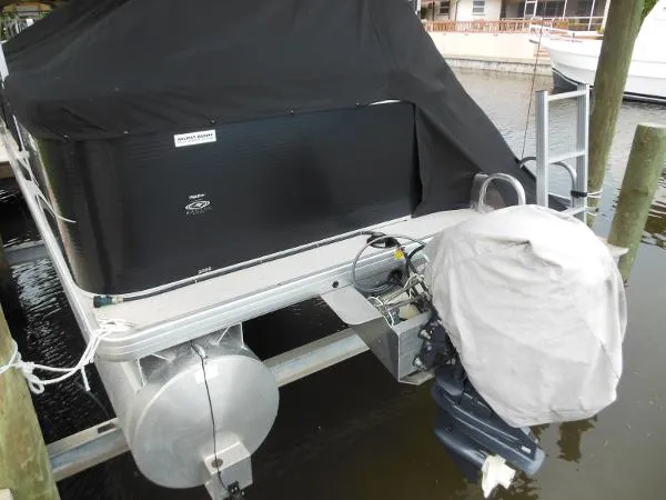 Slide: The Image of GODFREY MARINE 2086 Sweetwater 2011 - 1