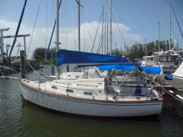 Slide: The Image of Island Packet 26 MK II Cutter 1982 - 0