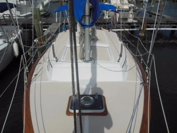 Slide: The Image of Island Packet 26 MK II Cutter 1982 - 2