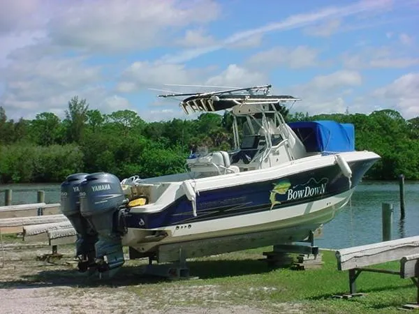 Slide: The Image of Hydra-Sports 2400 CC Vector 2005 - 0